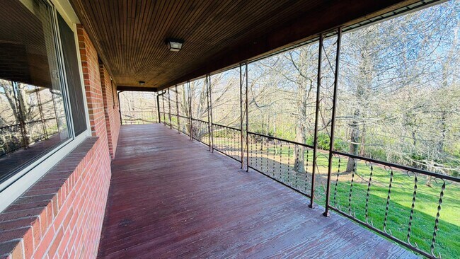 Building Photo - 494 Old Jonesboro Rd