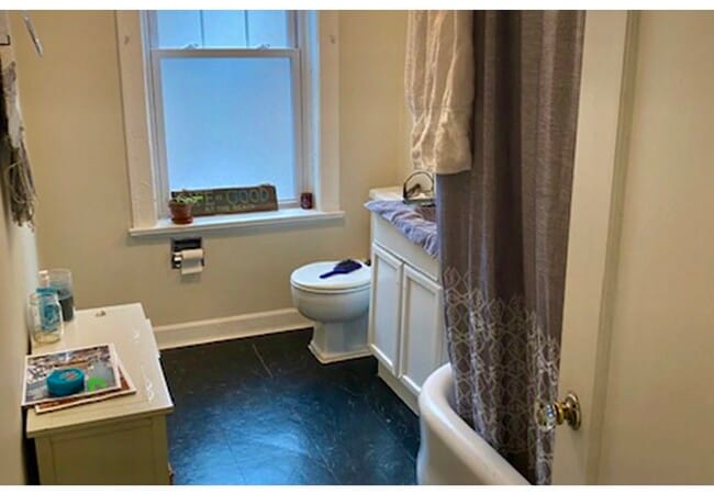 Building Photo - 329 Kedzie St