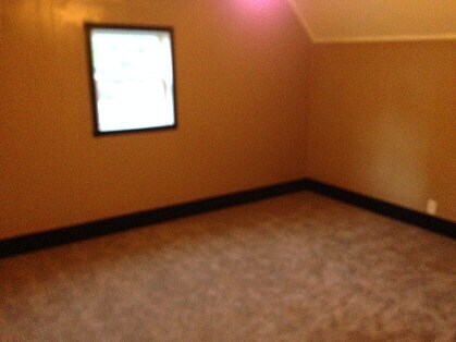 Building Photo - 527 Carthage Ave