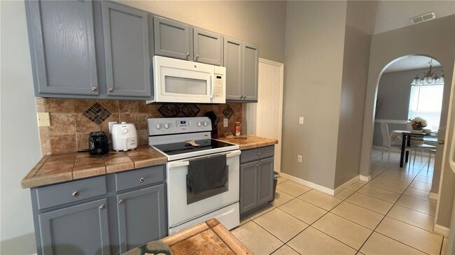 Building Photo - 627 Fisher Ct