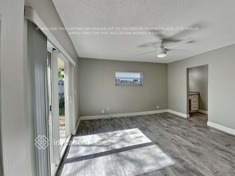 Building Photo - 19545 Carolina Cir