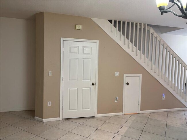 Building Photo - 5730 Tuscany Terrace