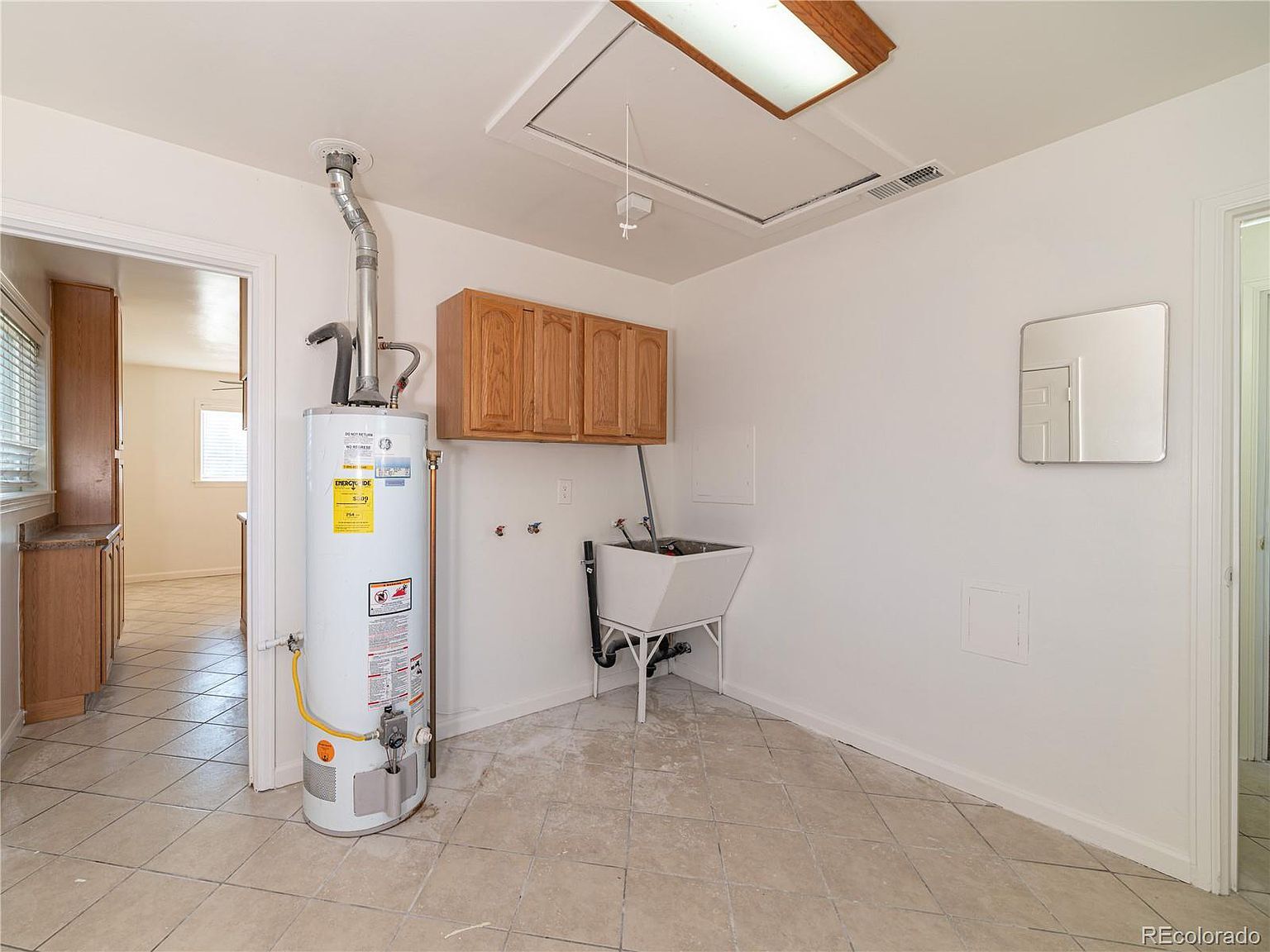 Building Photo - 9170 Cedar Ct