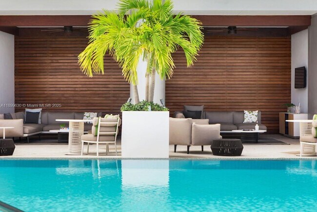 Building Photo - 200 Biscayne Blvd Way