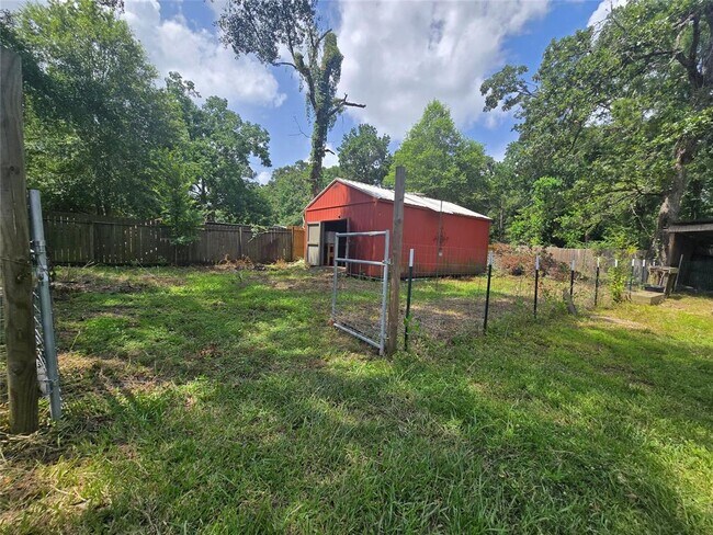 Building Photo - 505 Mable St