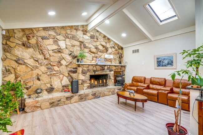 Building Photo - 119 San Jose St