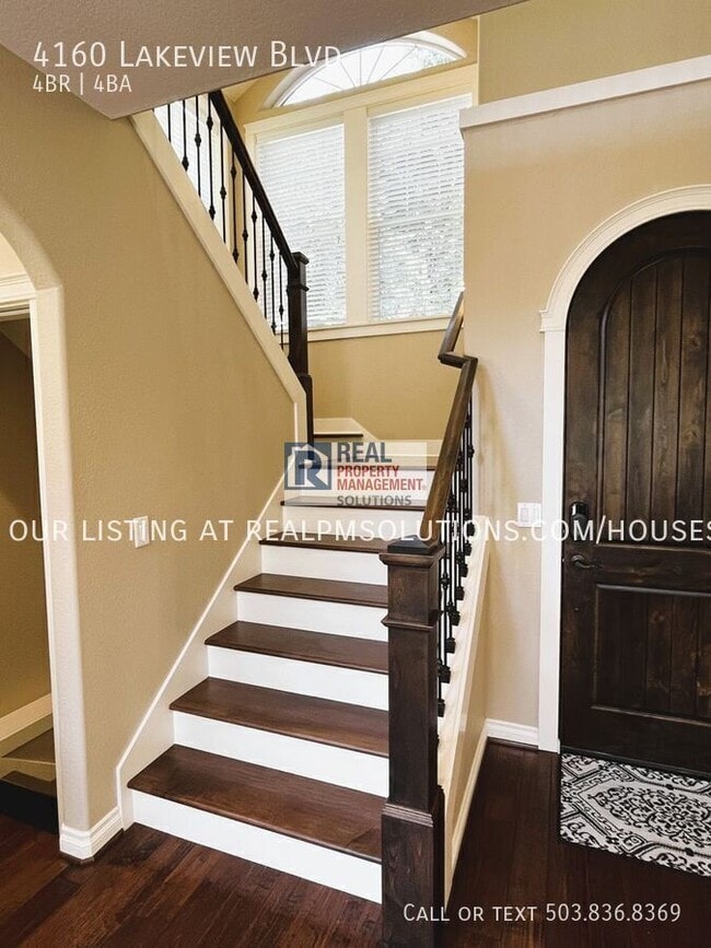 Building Photo - 4160 Lakeview Blvd