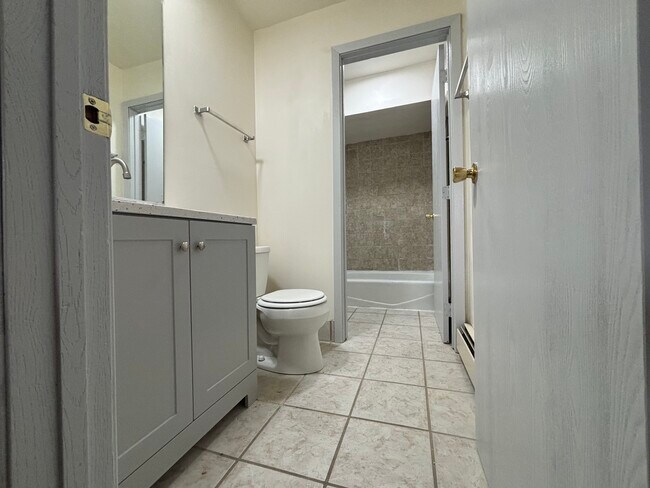 bathroom - 15 Echo Ct