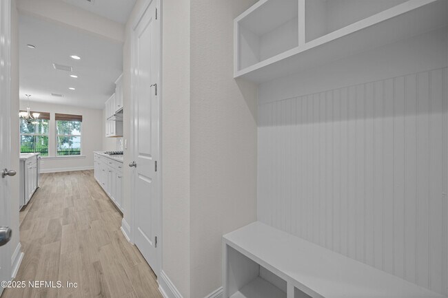 Building Photo - 23 Oak Pk Dr