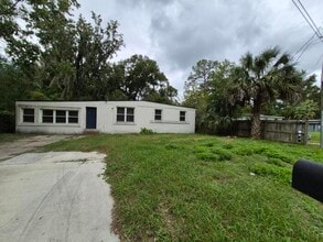 Building Photo - Beautifully Updated 3-Bedroom Home in Nort...