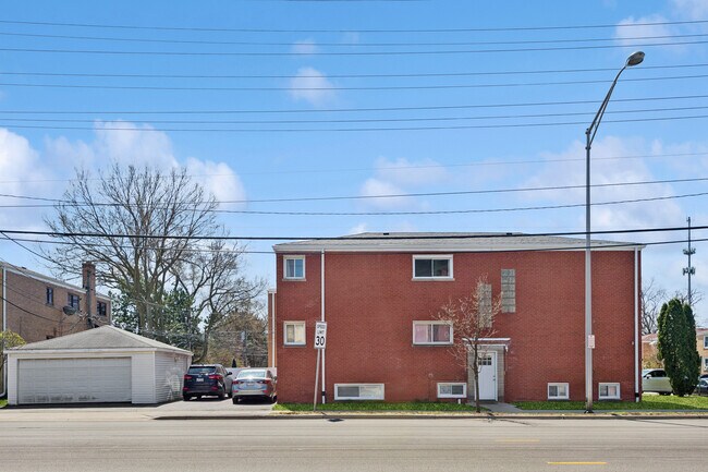 Building Photo - 5021 Church St