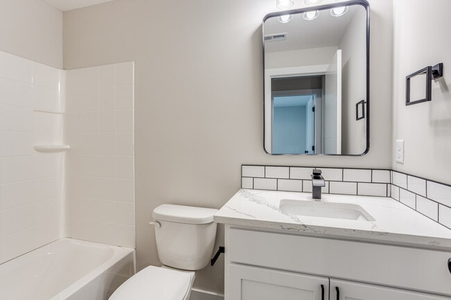 Building Photo - 8441 W 37th Ct N