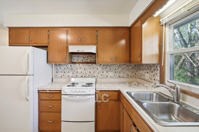 Building Photo - 4903 Camden Rd