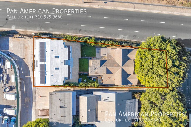 Building Photo - 1738 9th St