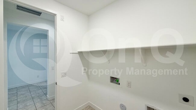 Building Photo - 14255 W Alameda Rd