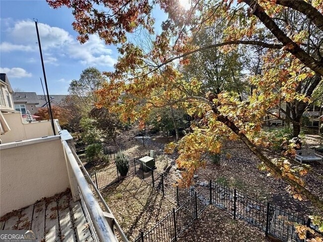 Building Photo - 1327 Peachtree View NE