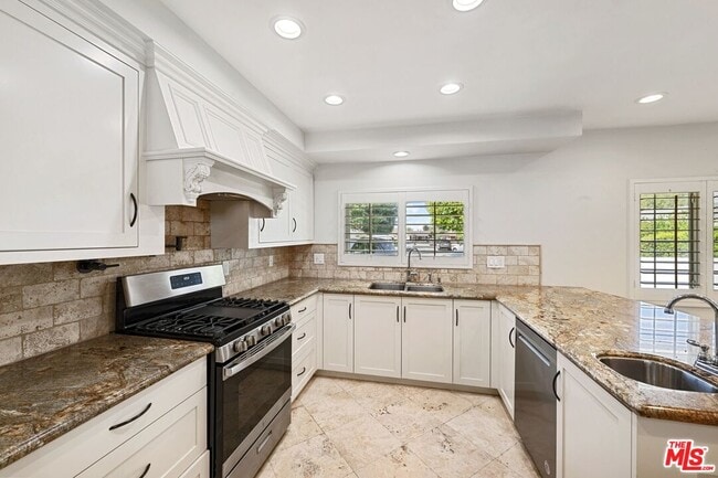 Building Photo - 17601 Caprino Pl
