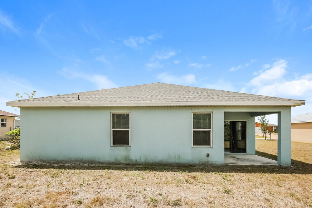 Building Photo - 627 SW 27th Terrace