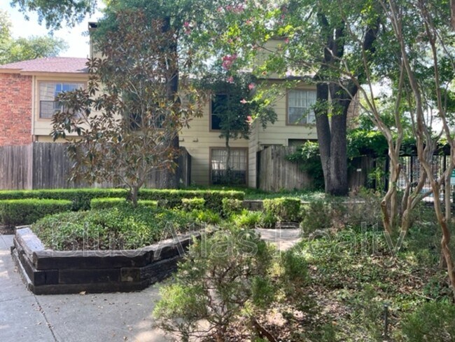 Building Photo - 11311 Audelia Rd