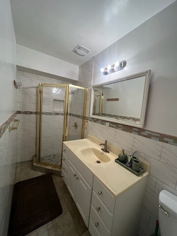 Building Photo - 1601 7th Ave