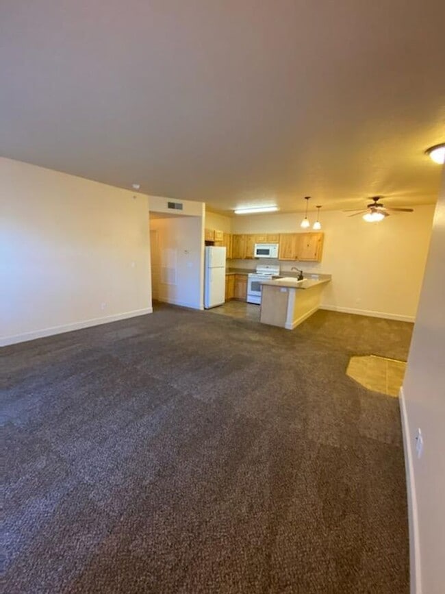 Building Photo - PHEASANT RUN CONDO (PR#24)