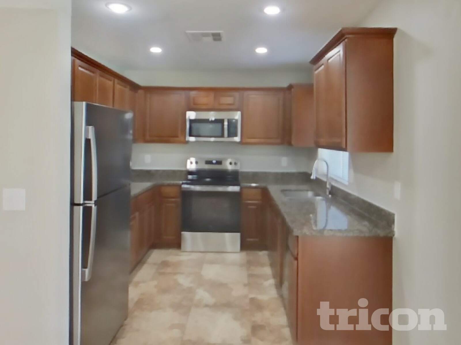 Building Photo - 6317 W Desert Hills Dr