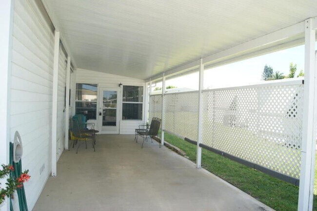 Building Photo - Annual Rental in Hobe Sound