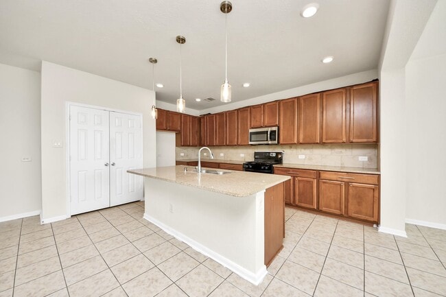 Building Photo - 24123 Adobe Ridge Ln