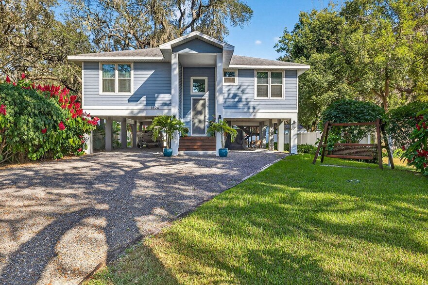 Building Photo - 1826 Beachway Ln