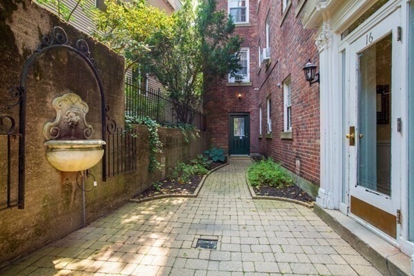 Building Photo - 16 Chauncy St