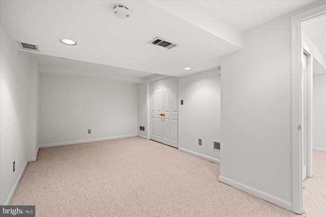 Building Photo - 6207 Kirby Rd