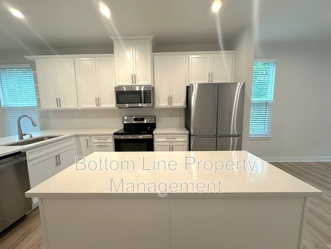 Building Photo - 460 Spearfield Ln