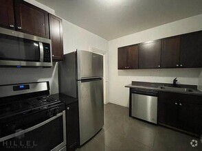 Building Photo - 1 bedroom in ASTORIA NY 11106