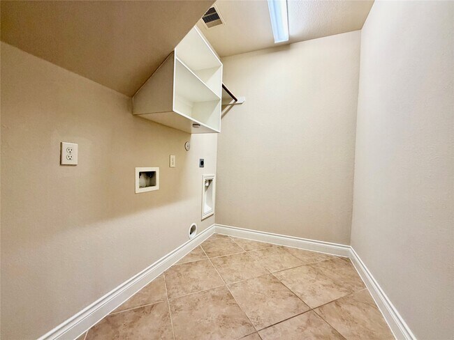 Building Photo - 11006 Glenrothers Dr