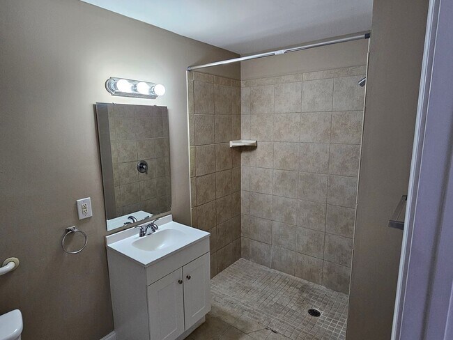 Building Photo - Homes of Hope 4 Bedroom, 2 Bathroom Townhome in Rock Hill, SC