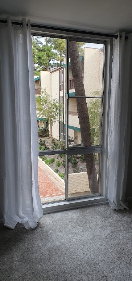 Building Photo - 6455 La Jolla Blvd