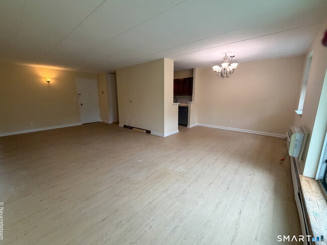 Building Photo - 27 Northill St