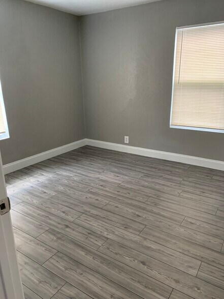 Building Photo - 4411 Cardinal Dr