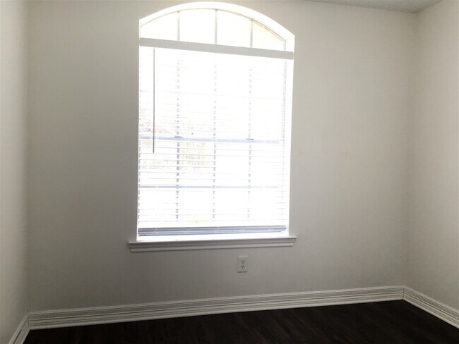 Building Photo - 16303 Mango Ridge Ct