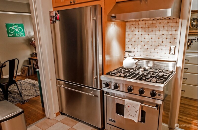 Building Photo - 2107 5th Ave N