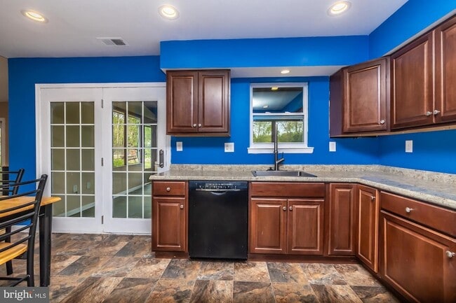 Building Photo - 3204 Norma Dr