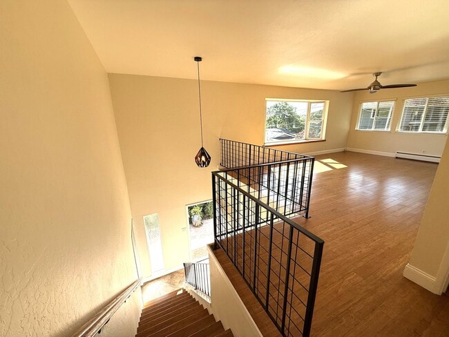 Building Photo - SPACIOUS 3BR/3BA NOVATO HOME WITH FLEXIBLE FLOORPLAN, LARGE FAMILY ROOM AND BONUS AREAS, GREAT OU...