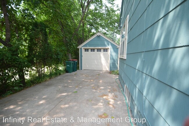 Building Photo - 4 br, 2 bath House - 1531 6th St SW