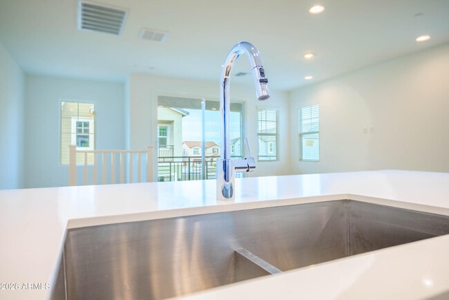 Building Photo - 8149 E Petunia Ave