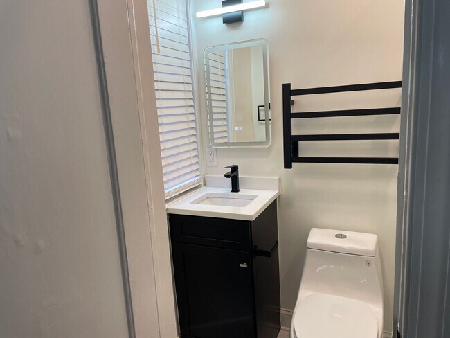 Building Photo - Newly Remodeled Studio, 1-Bathroom Near Johns Hopkins University