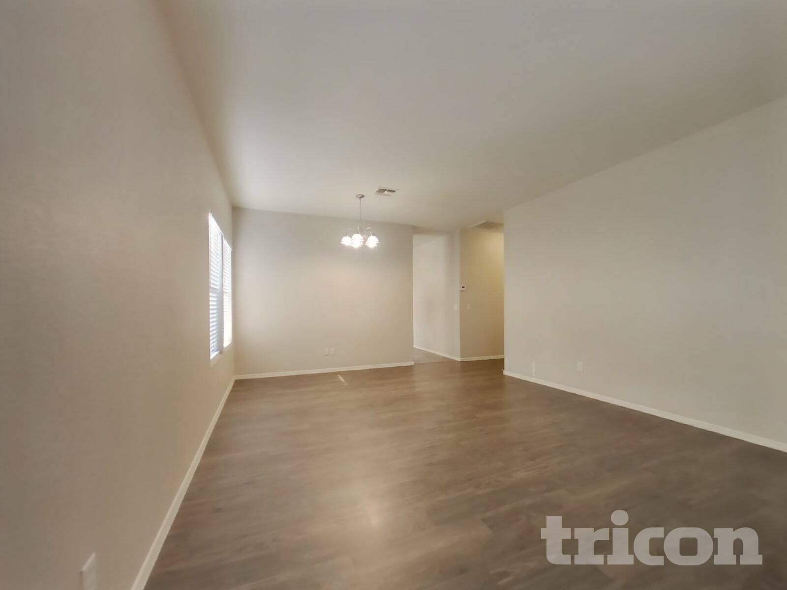 Building Photo - 15409 W Cameron Dr