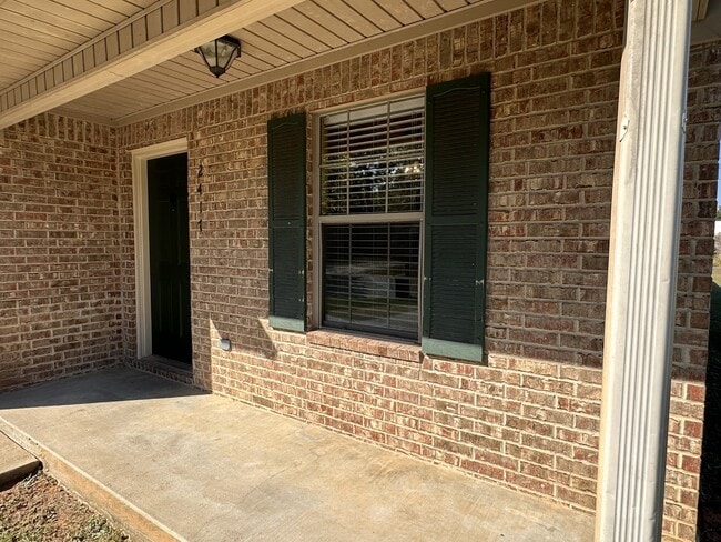 Building Photo - 2417 Laurel St