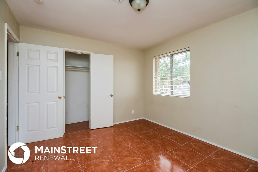 Building Photo - 3733 W Cypress St