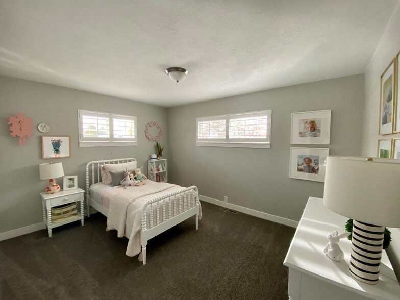 Building Photo - 429 W 2700 S