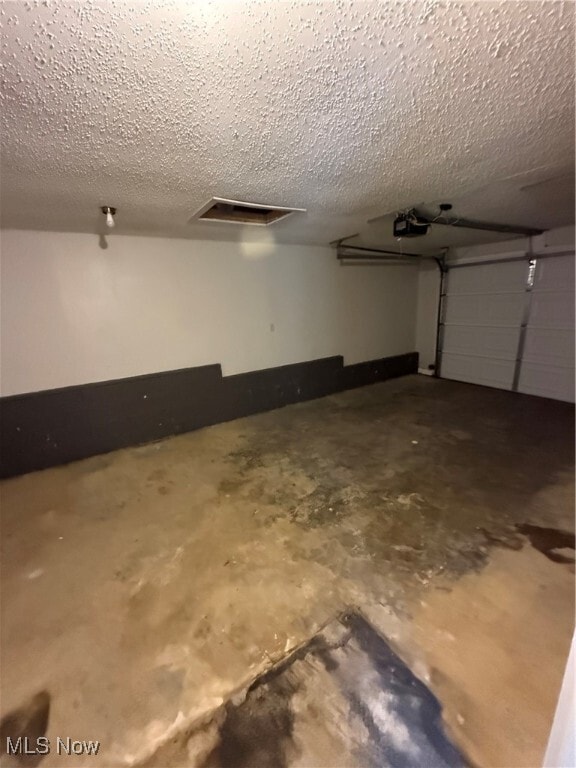 Building Photo - 631 Orchard Hill Rd